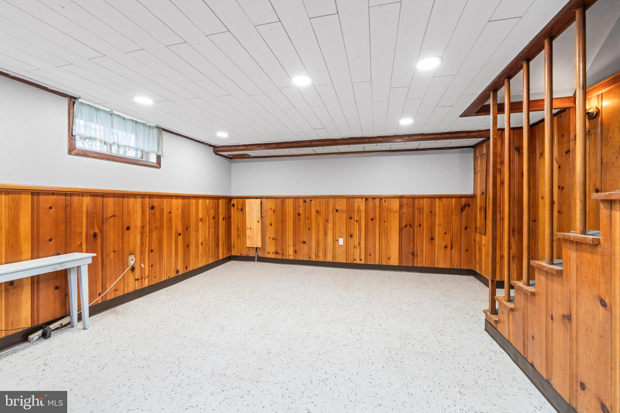 8352 Ridgely Oak Road Baltimore, MD 21234 - Photo 26 of 37 a view of an empty room