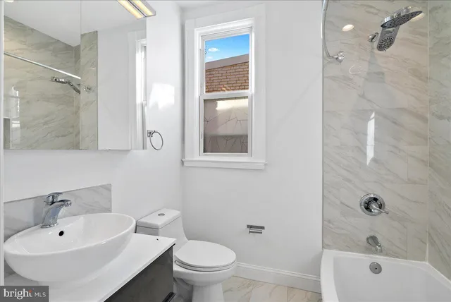 $2,300 | 2033 North Capitol Street Northeast, Unit 2, Washington, DC 20002