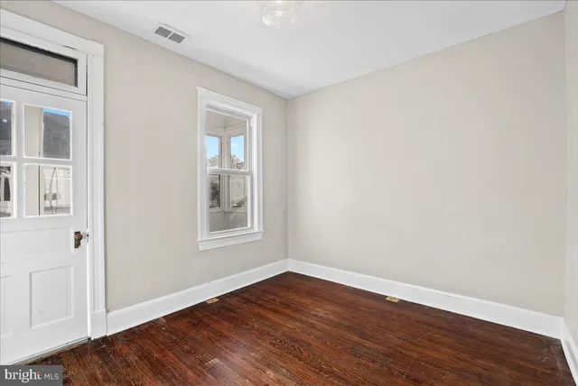 $2,300 | 2033 North Capitol Street Northeast, Unit 2, Washington, DC 20002