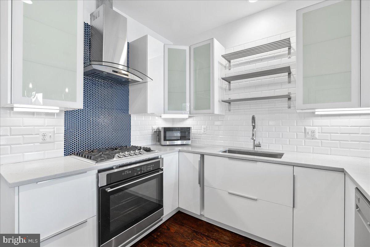 2033 North Capitol Street Northeast, Unit 2 Washington, DC 20002 - Photo 5 of 20