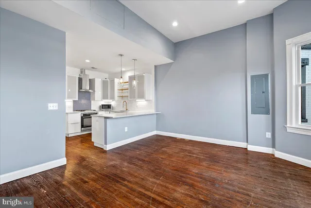 $2,300 | 2033 North Capitol Street Northeast, Unit 2, Washington, DC 20002