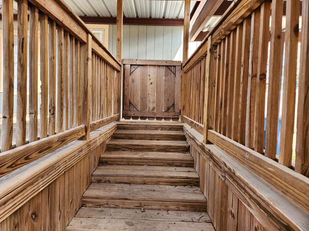 167 Beaumont Street Bandera, TX 78003 - Photo 2 of 12