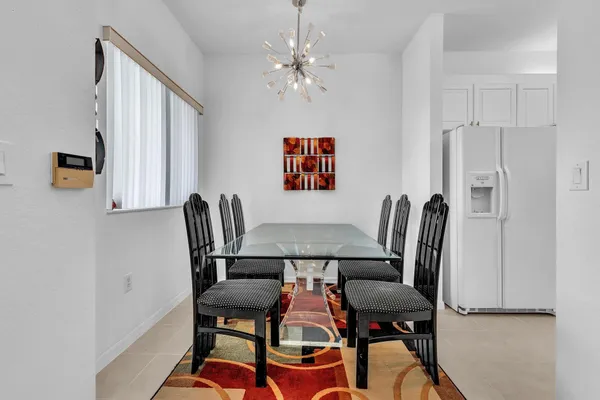 $185,000 | 7775 Yardley Drive, Unit 110, Tamarac, FL 33321