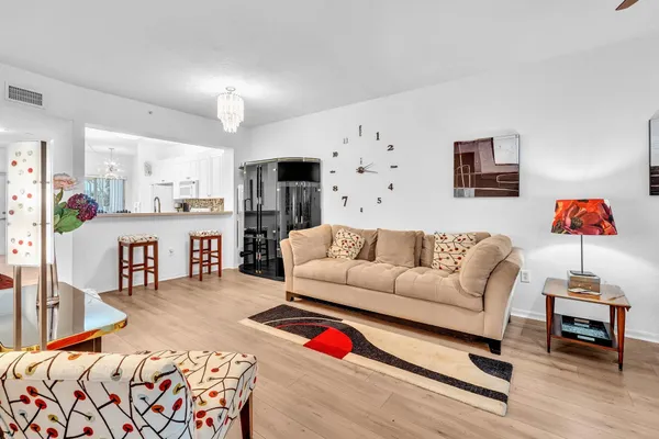 $185,000 | 7775 Yardley Drive, Unit 110, Tamarac, FL 33321