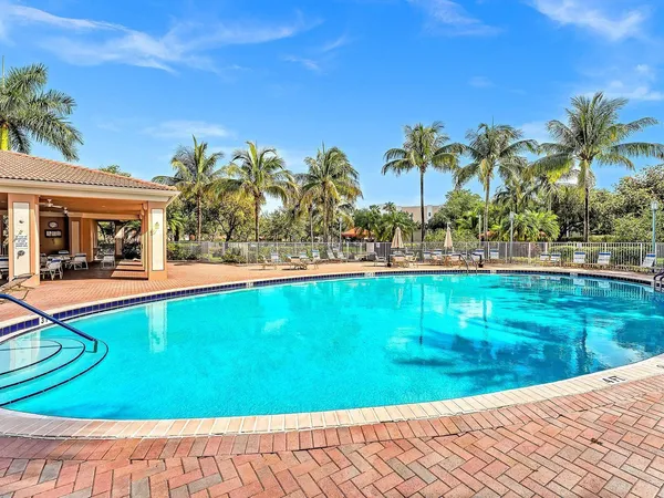 $185,000 | 7775 Yardley Drive, Unit 110, Tamarac, FL 33321