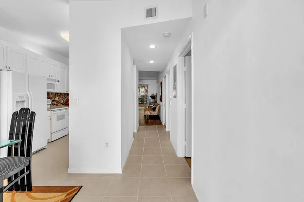 $185,000 | 7775 Yardley Drive, Unit 110, Tamarac, FL 33321