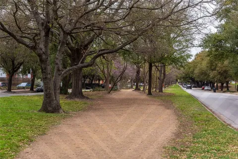 $615,000 | 727 East 25th Street, Houston, TX 77008