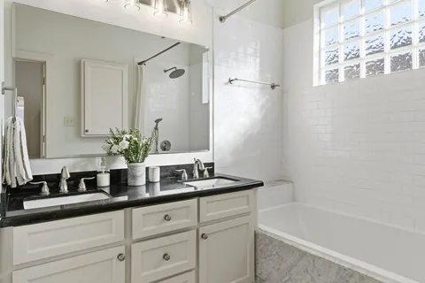 $615,000 | 727 East 25th Street, Houston, TX 77008