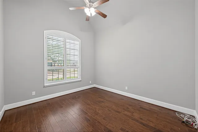 a building with a outdoor space