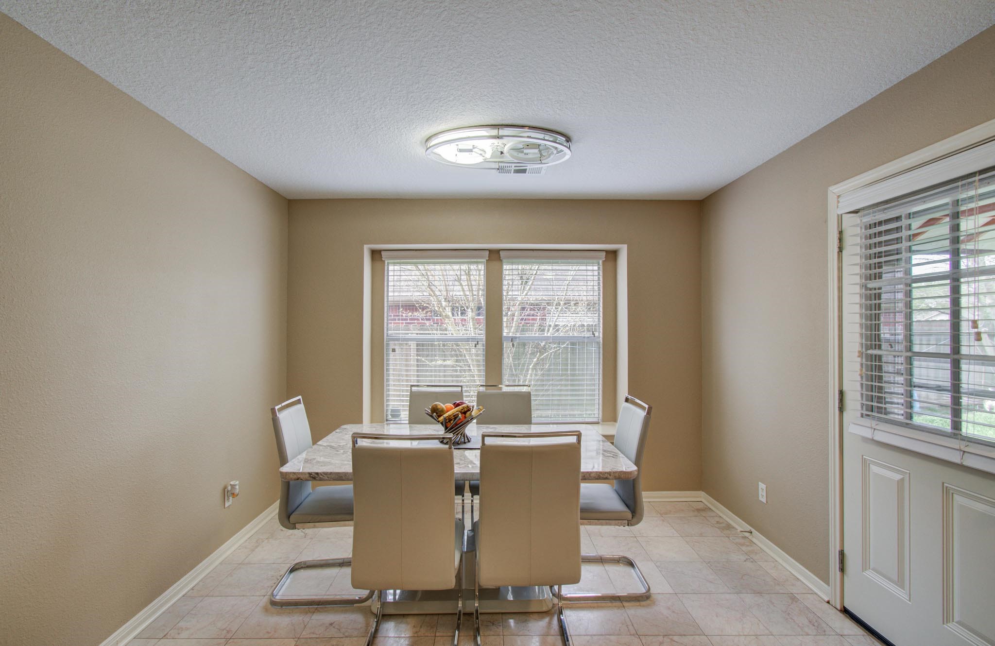 21074 Southern Colony Court Katy, TX 77449 - Photo 3 of 27 a view of a room with a furniture