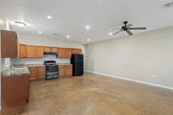 $955,000 | 513 West Lagrange Street, Lake Charles, LA 70605