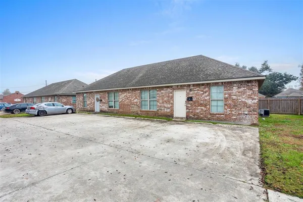 $955,000 | 513 West Lagrange Street, Lake Charles, LA 70605