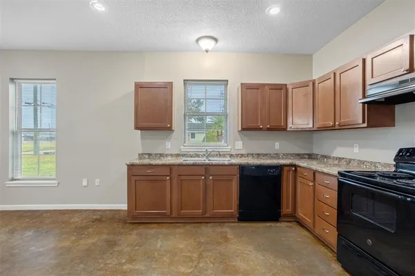 $955,000 | 513 West Lagrange Street, Lake Charles, LA 70605