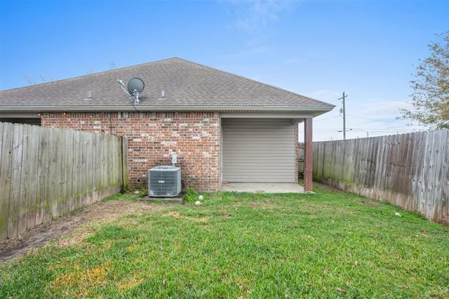 $955,000 | 513 West Lagrange Street, Lake Charles, LA 70605