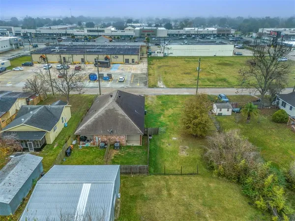 $955,000 | 513 West Lagrange Street, Lake Charles, LA 70605