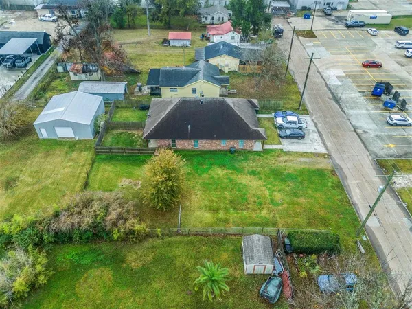 $955,000 | 513 West Lagrange Street, Lake Charles, LA 70605