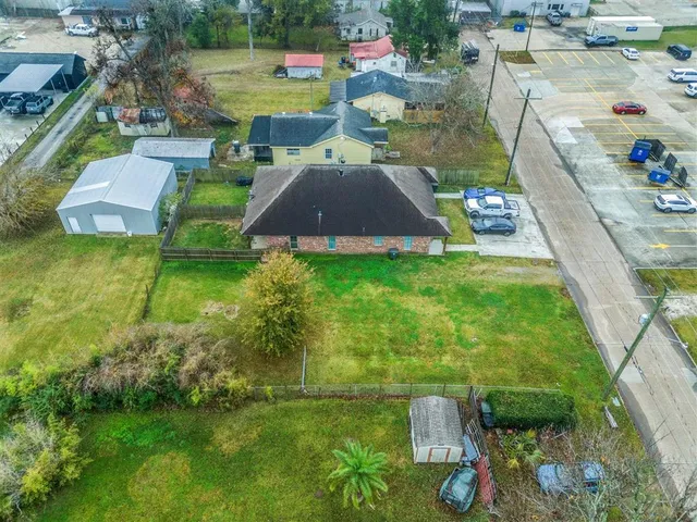 $955,000 | 513 West Lagrange Street, Lake Charles, LA 70605