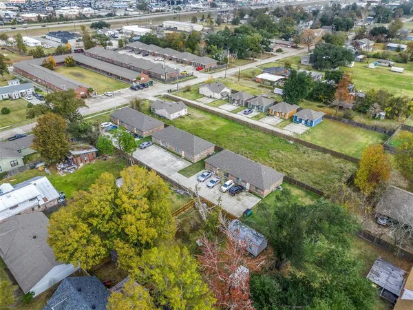 $955,000 | 513 West Lagrange Street, Lake Charles, LA 70605