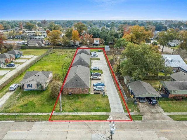 $955,000 | 513 West Lagrange Street, Lake Charles, LA 70605