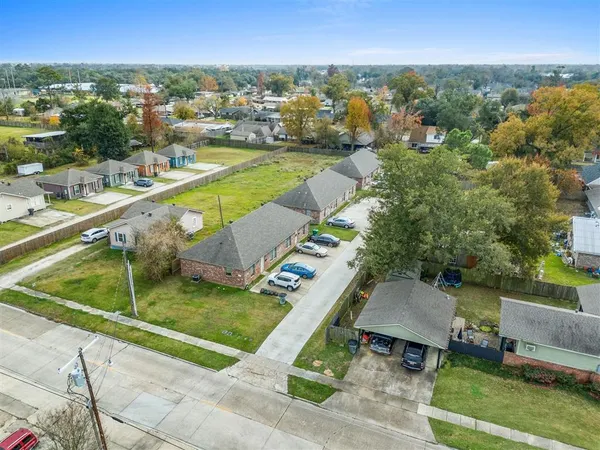 $955,000 | 513 West Lagrange Street, Lake Charles, LA 70605