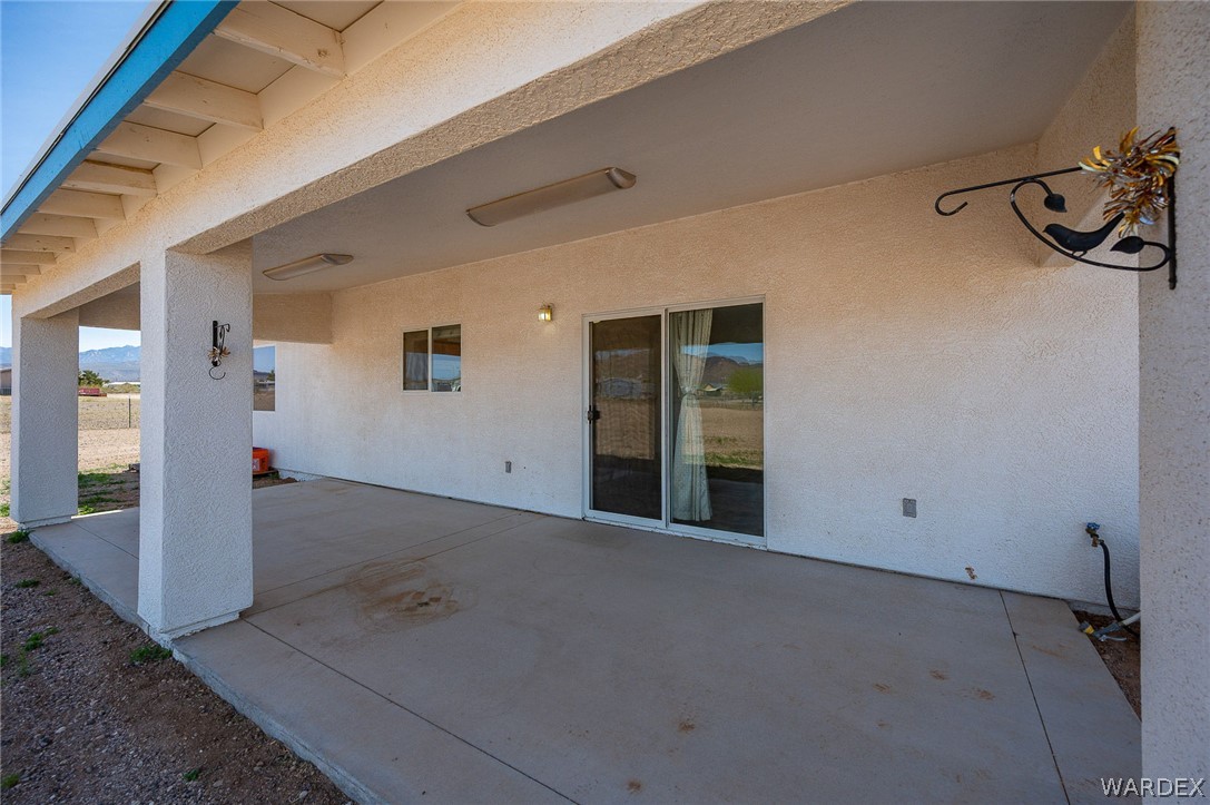 3411 West Carmichael Road Golden Valley, AZ 86413 - Photo 38 of 97 View of patio / terrace