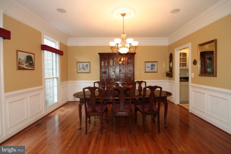 9382 Colbert Court Fairfax, VA 22032 - Photo 12 of 30 Dining Room
