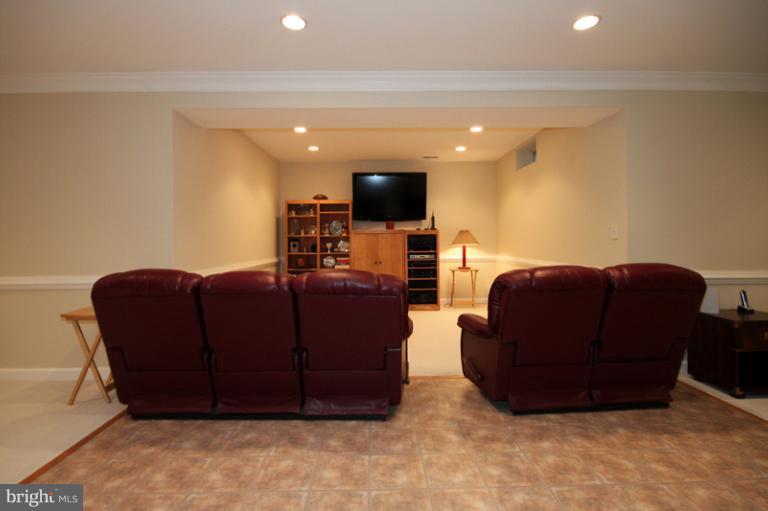 9382 Colbert Court Fairfax, VA 22032 - Photo 18 of 30 Interior (General)