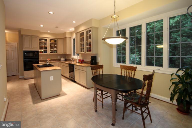 9382 Colbert Court Fairfax, VA 22032 - Photo 25 of 30 Interior (General)