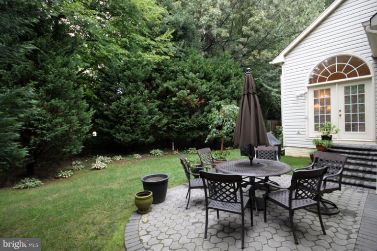 9382 Colbert Court Fairfax, VA 22032 - Photo 4 of 30 Exterior (General)
