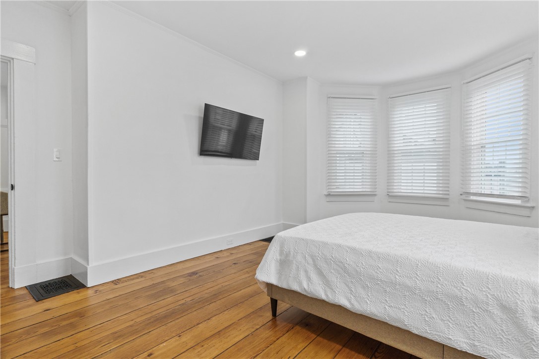 13 Sherman Street Newport, RI 02840 - Photo 20 of 50 Unit 2