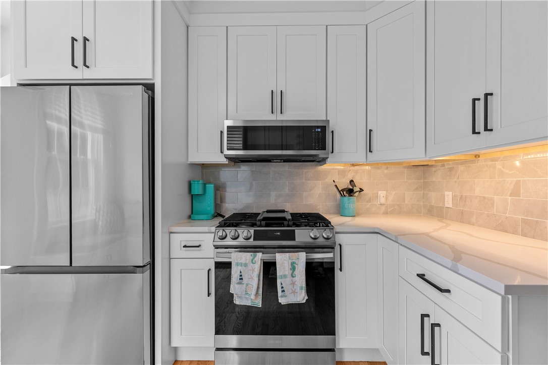 13 Sherman Street Newport, RI 02840 - Photo 7 of 50 Unit 1