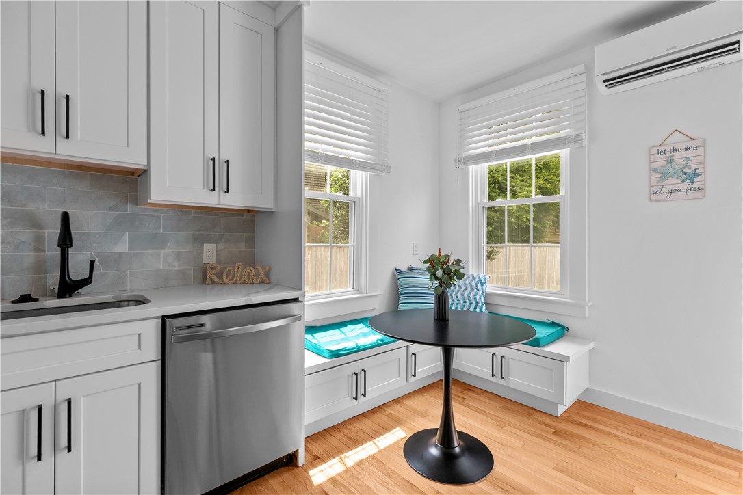 13 Sherman Street Newport, RI 02840 - Photo 8 of 50 Unit 1