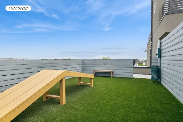 $850,000 | 428 East 9th Street, Unit PH5 | Kensington