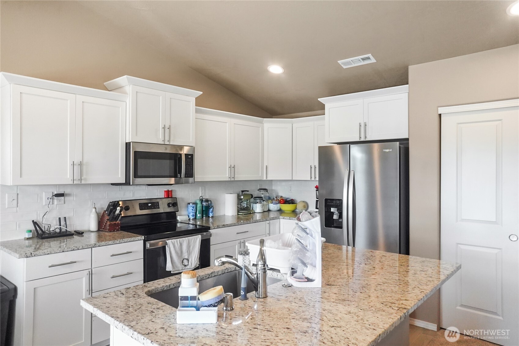 1125 West Sequoia Road Moses Lake, WA 98837 - Photo 10 of 24