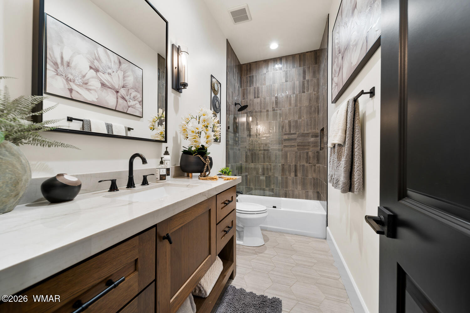 512 Fieldy Road Show Low, AZ 85901 - Photo 47 of 128 Designer-Inspired Spa Bathroom