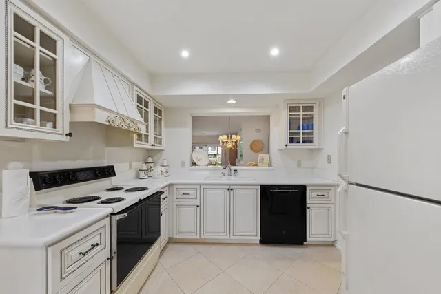 $425,000 | 786 Montana Vista Drive, Palm Desert, CA 92211