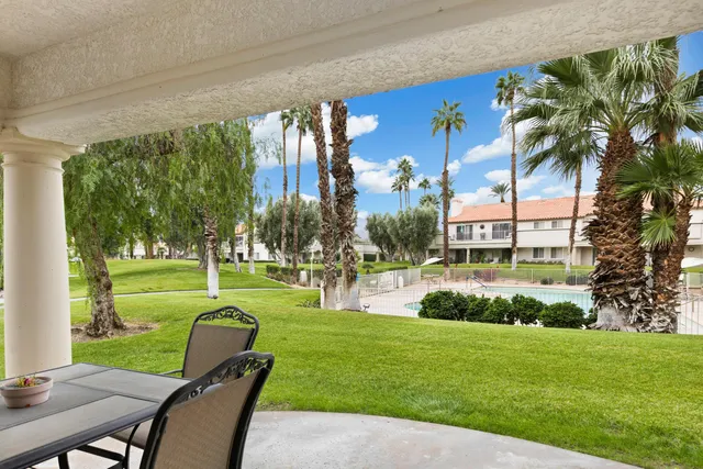 $425,000 | 786 Montana Vista Drive, Palm Desert, CA 92211