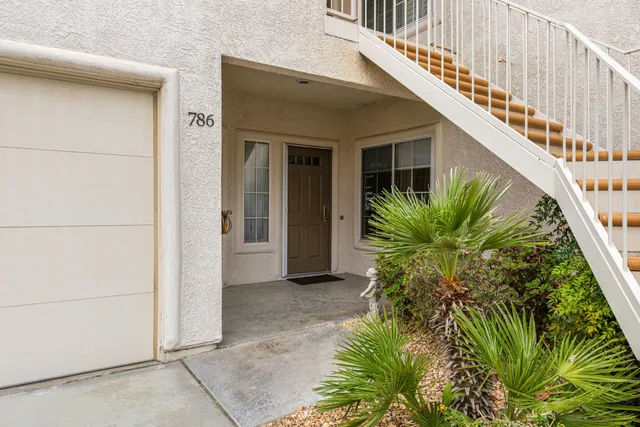 $425,000 | 786 Montana Vista Drive, Palm Desert, CA 92211