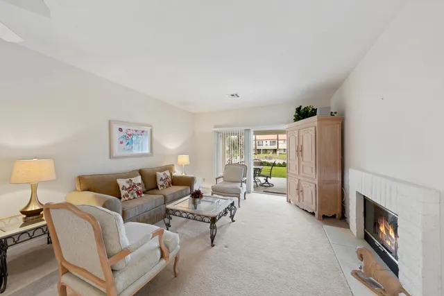 $425,000 | 786 Montana Vista Drive, Palm Desert, CA 92211