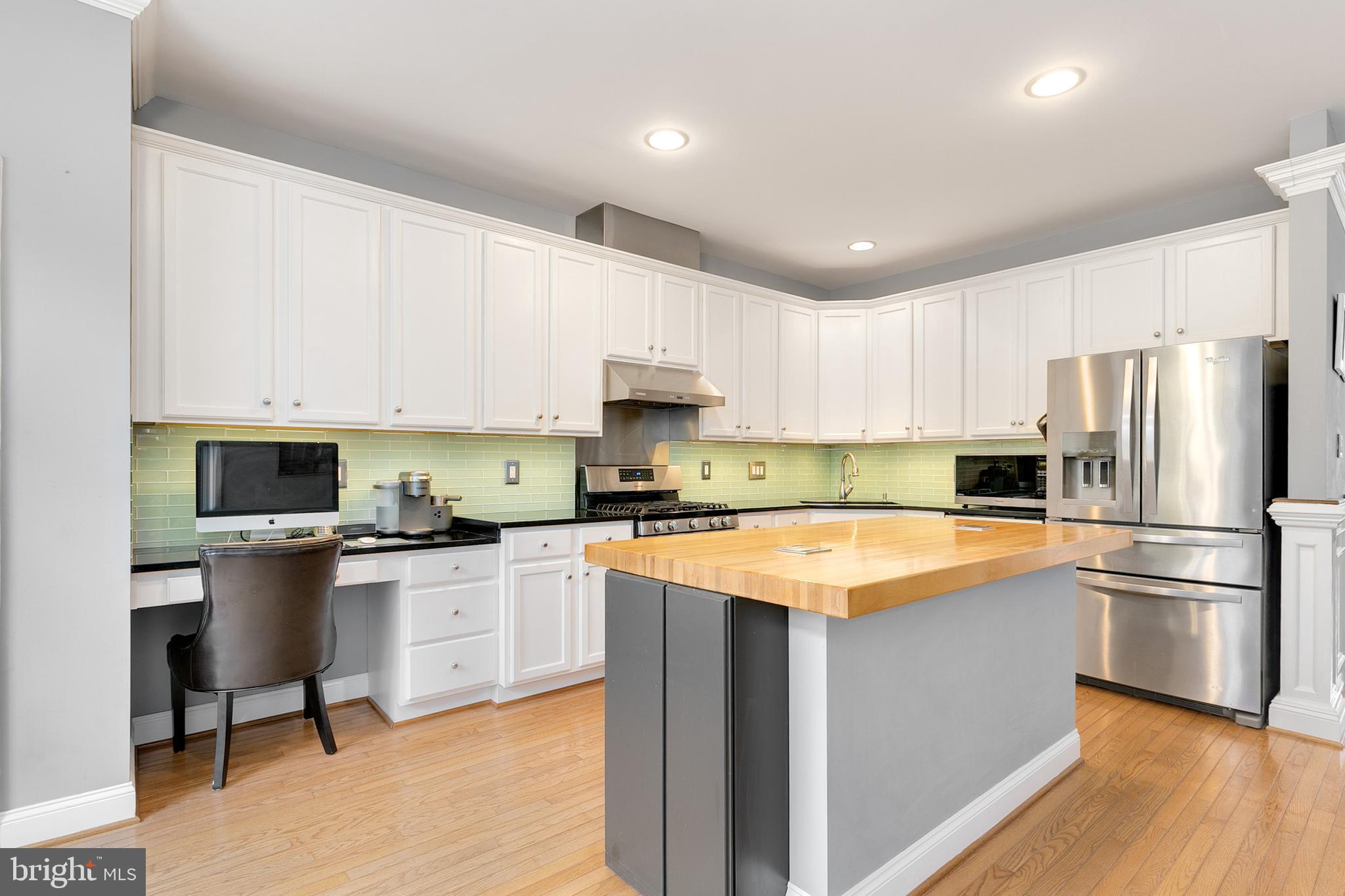 7327 Hampton Manor Place Springfield, VA 22150 - Photo 19 of 51