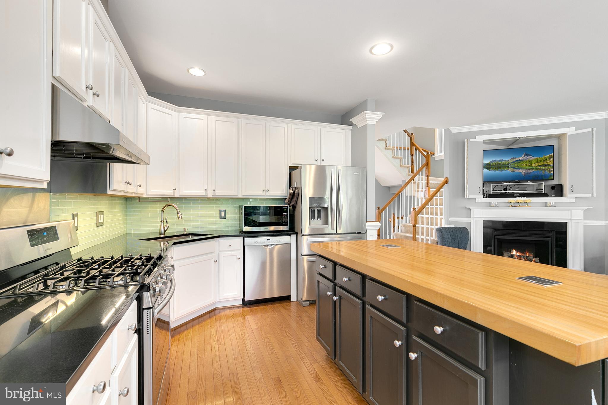 7327 Hampton Manor Place Springfield, VA 22150 - Photo 22 of 51