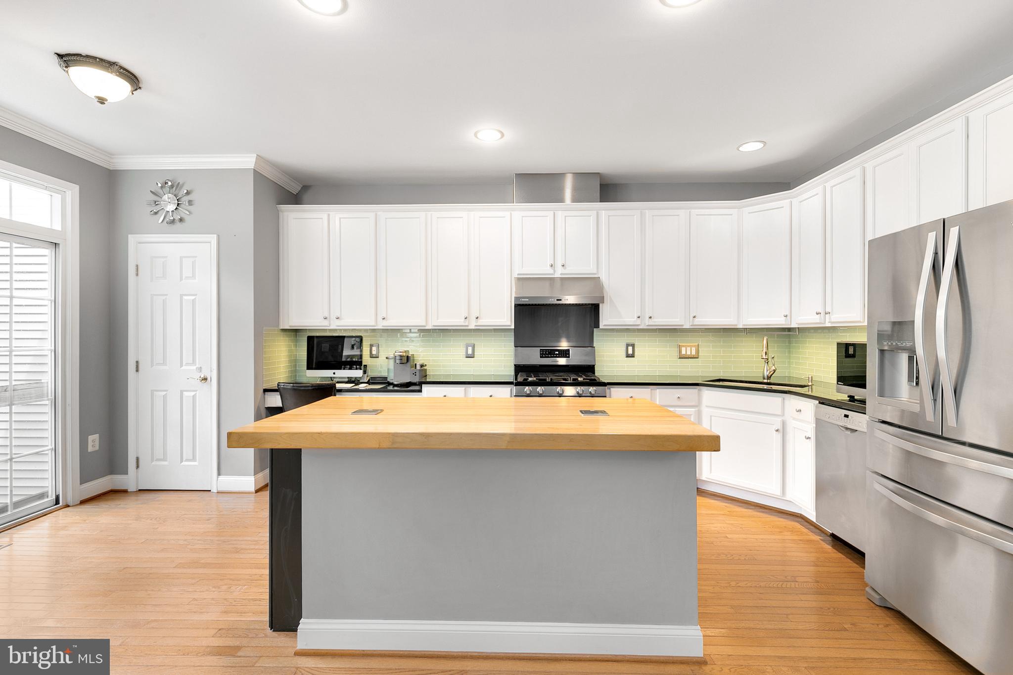 7327 Hampton Manor Place Springfield, VA 22150 - Photo 23 of 51