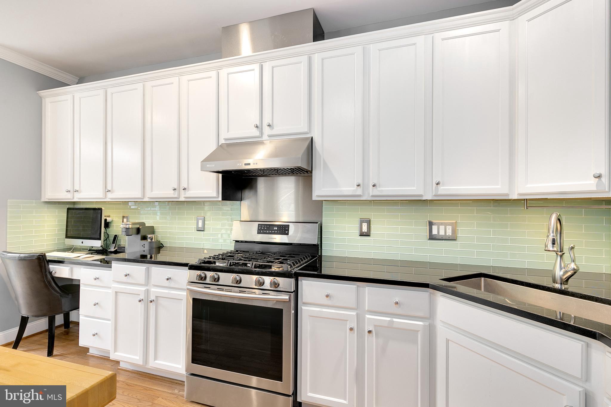 7327 Hampton Manor Place Springfield, VA 22150 - Photo 25 of 51