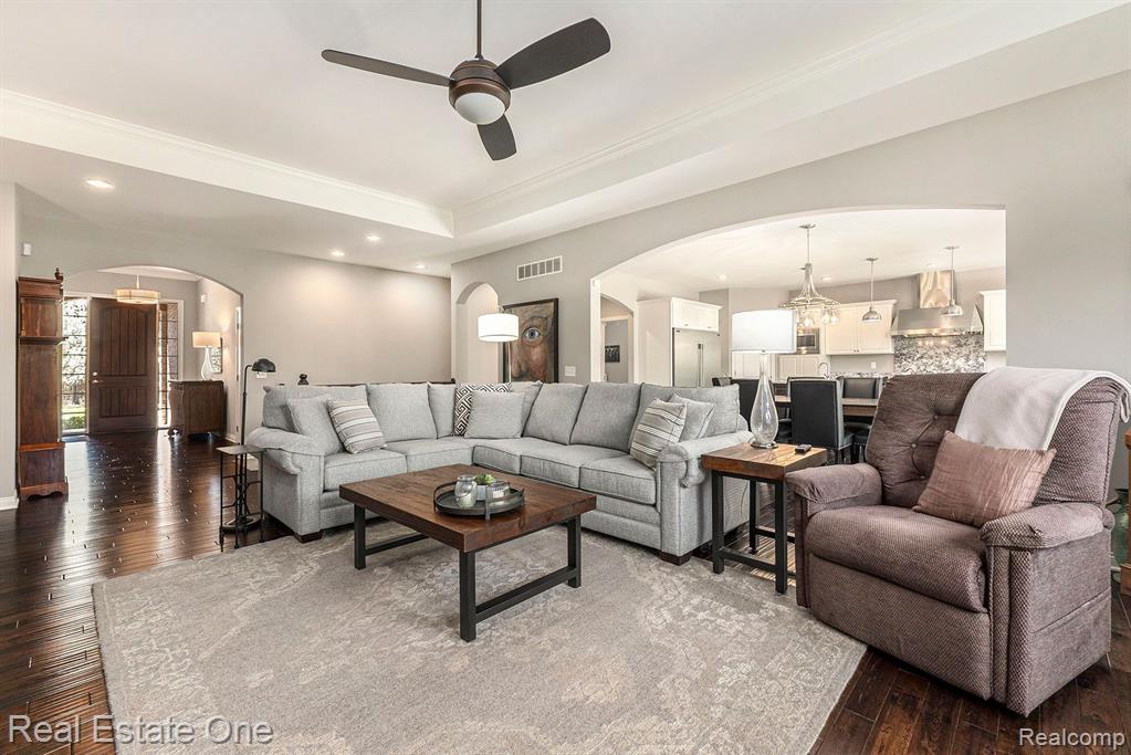 1057 Pembroke Court Rochester Hills, MI 48307 - Photo 10 of 25