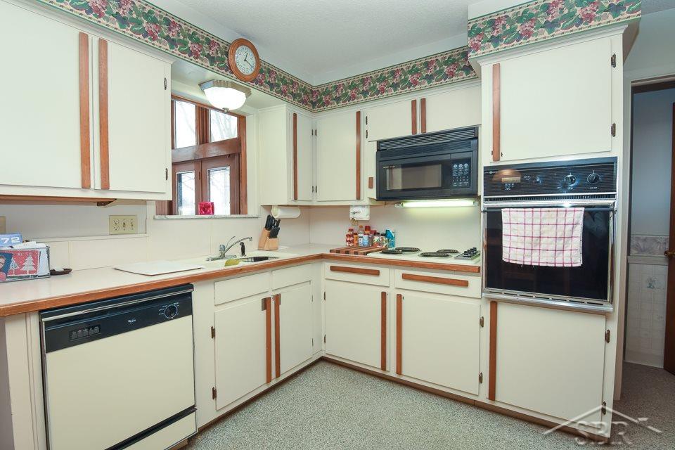 7281 Terry Road Saginaw, MI 48609 - Photo 3 of 17 31338232-2.JPG