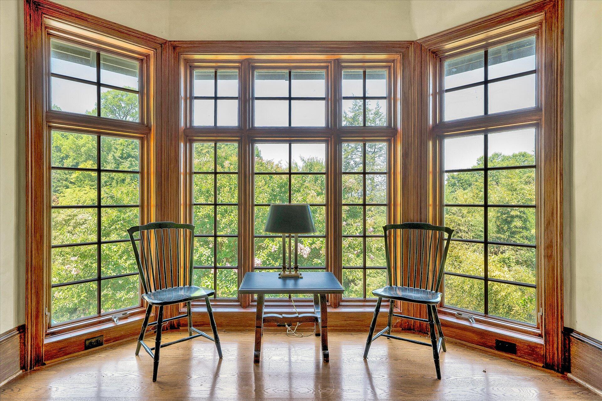 15 Cardinal Road Southeast Roanoke, VA 24014 - Photo 66 of 95 a view of a livingroom with furniture wooden floor and windows