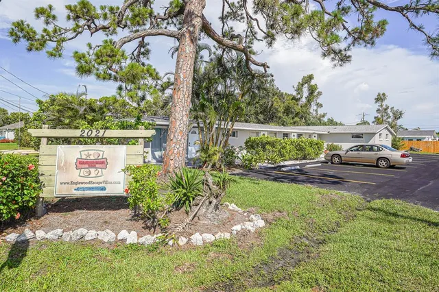 $950 | 2021 Pennsylvania Avenue, Unit 2, Englewood, FL 34224