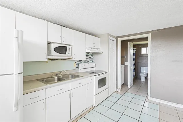 $950 | 2021 Pennsylvania Avenue, Unit 2, Englewood, FL 34224