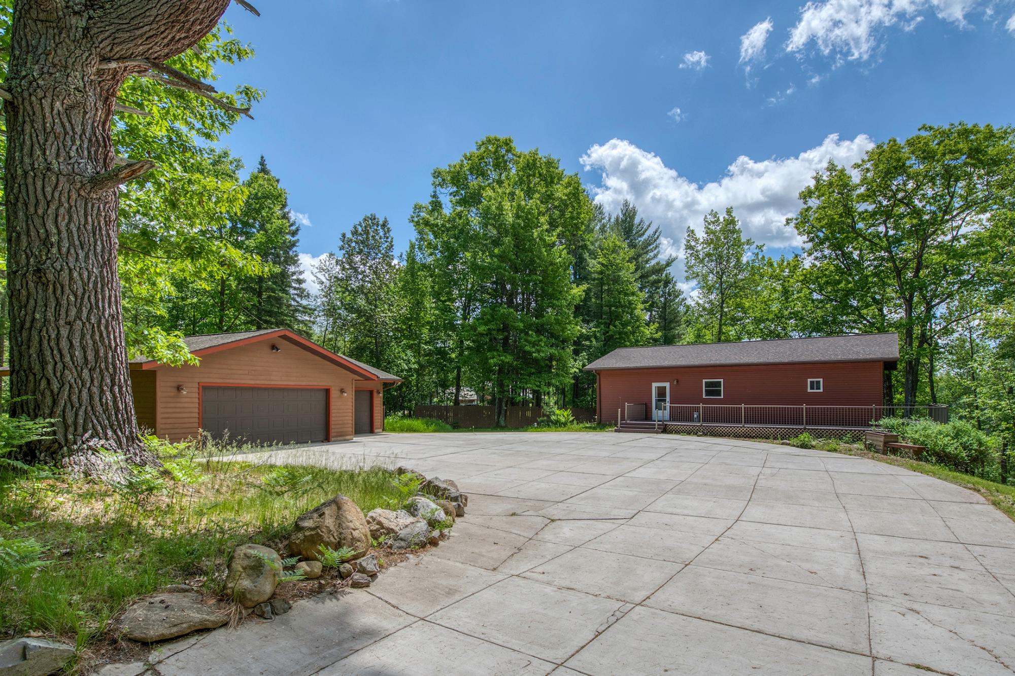 2067 Town Rd L Florence, WI 54121 - Photo 3 of 70
