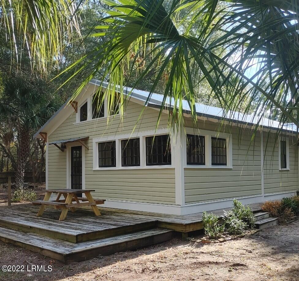 80 Gannet Point Road Beaufort, SC 29907 - Photo 31 of 46 1208221336a_HDR (2)